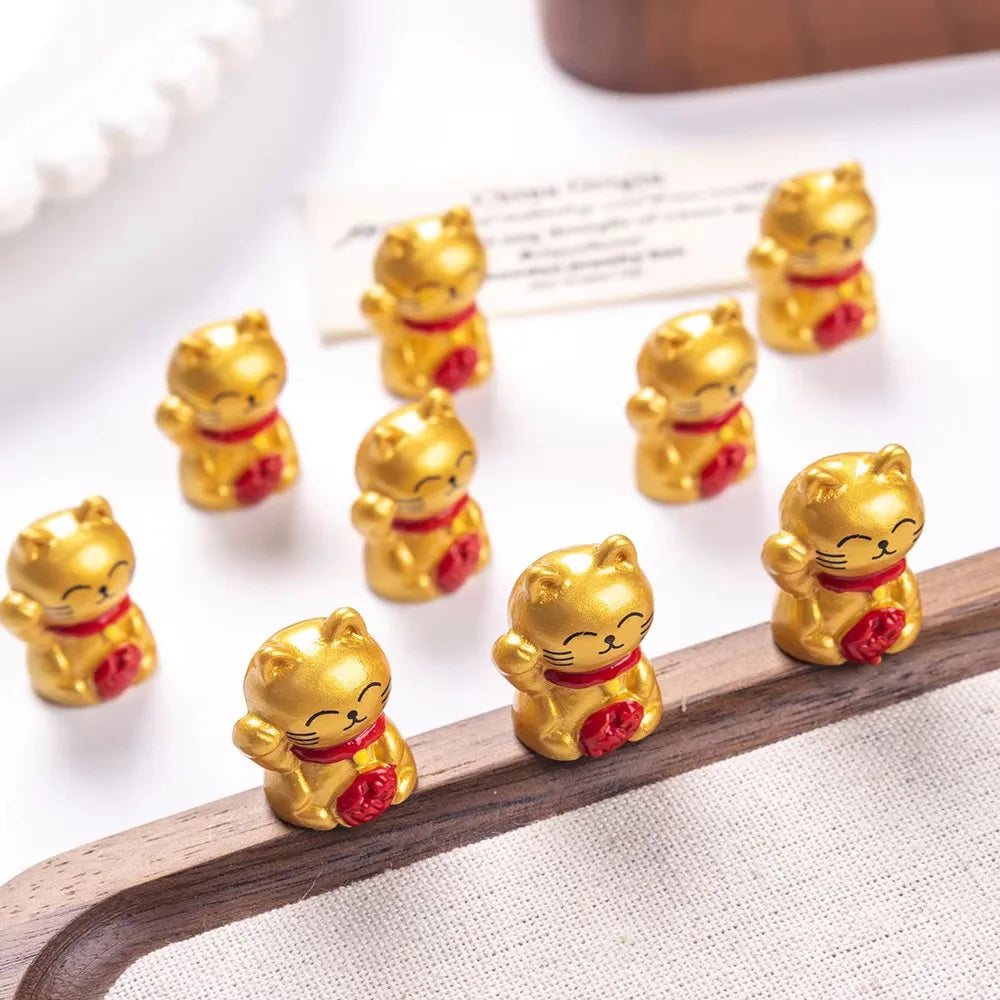 Mini Golden Maneki Neko Lucky Cat Figurines Resin Wealth Cat Statue Micro Landscape Ornament Home Desk Decor Gift